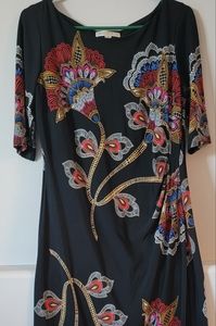 Super comfortable, stretchy Cleo dress. Size 6. Black pattern.